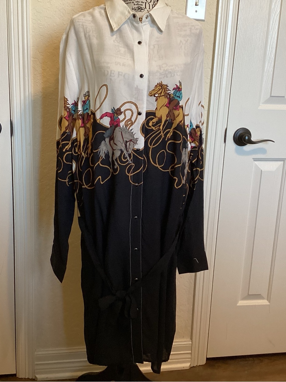 Roper Black & White Western Horse Print Button-Down Shirt